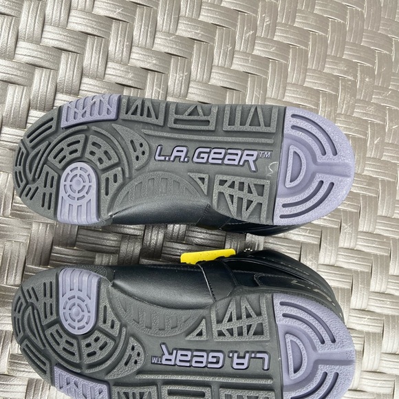 Sketchers - LA Gear, slim high tops slammer shoes size 6.5; NEW, never worn - Picture 4 of 6